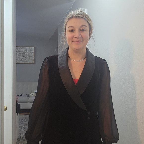 Meet your Posher, Alex - Picture 3 of 9